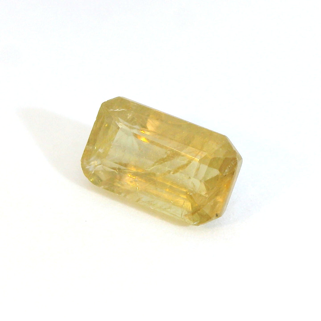 Radiant 2.528ct Pale Yellow Sapphire