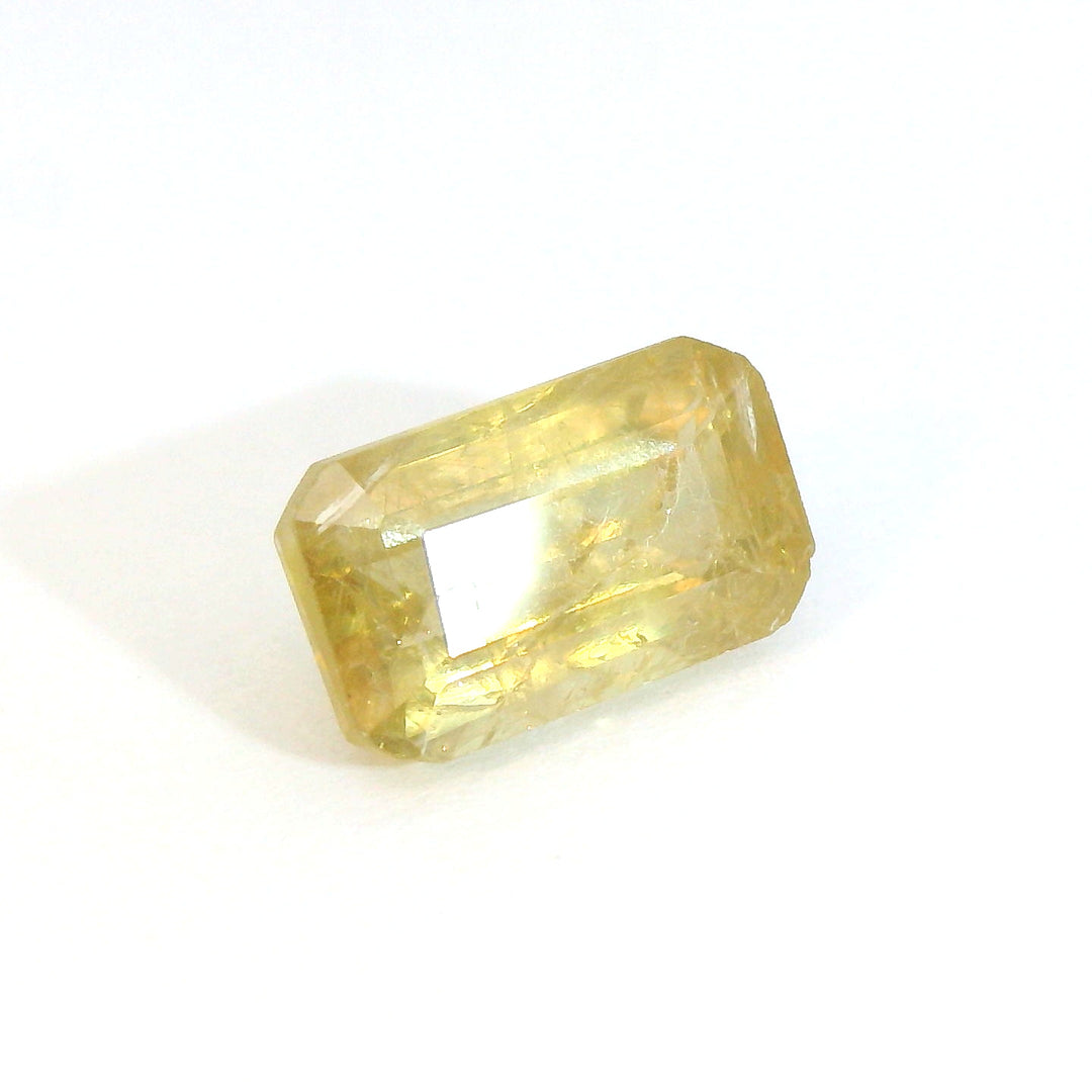 Radiant 2.528ct Pale Yellow Sapphire