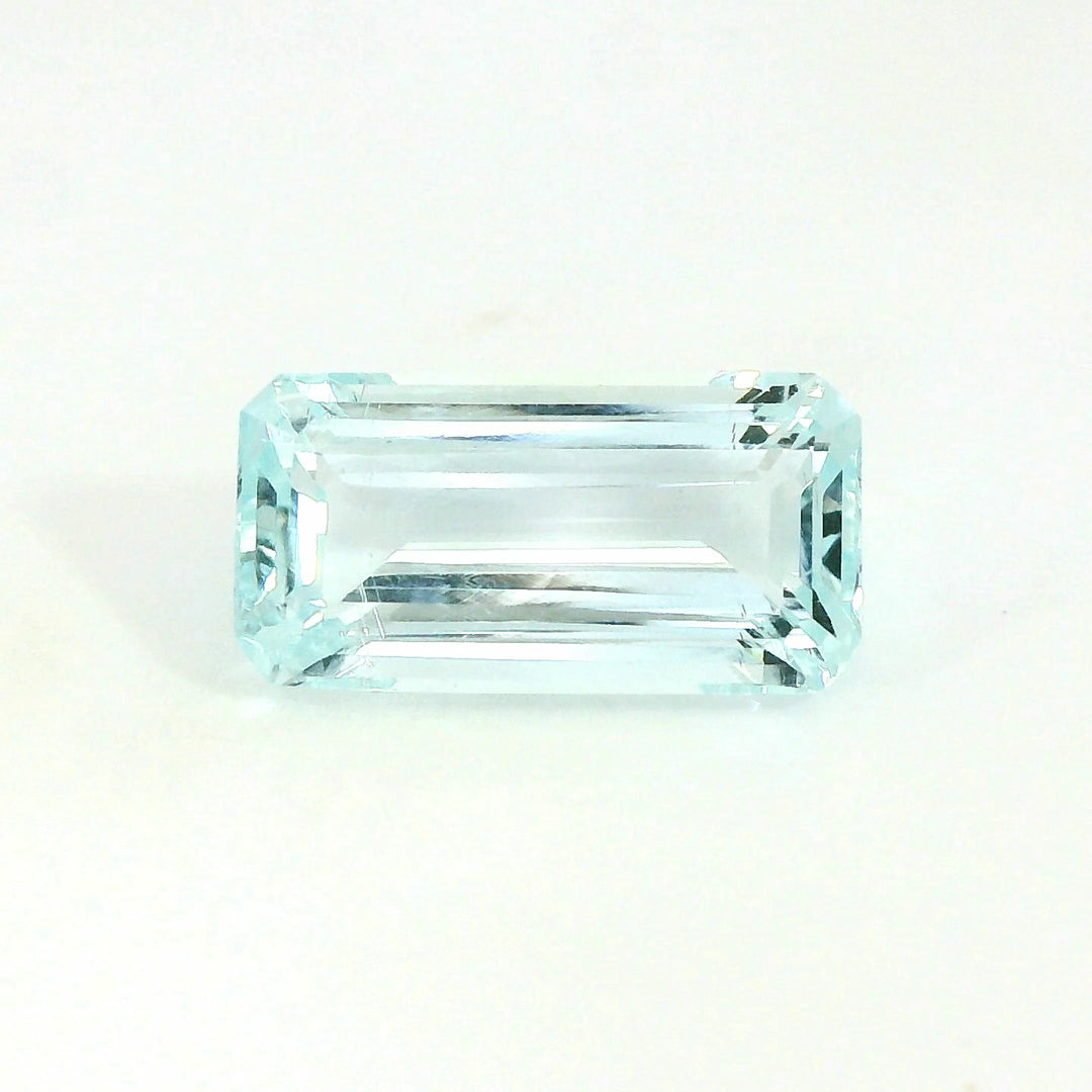 Stunning 6.57ct Emerald Cut Very Light Blue Aquamarine