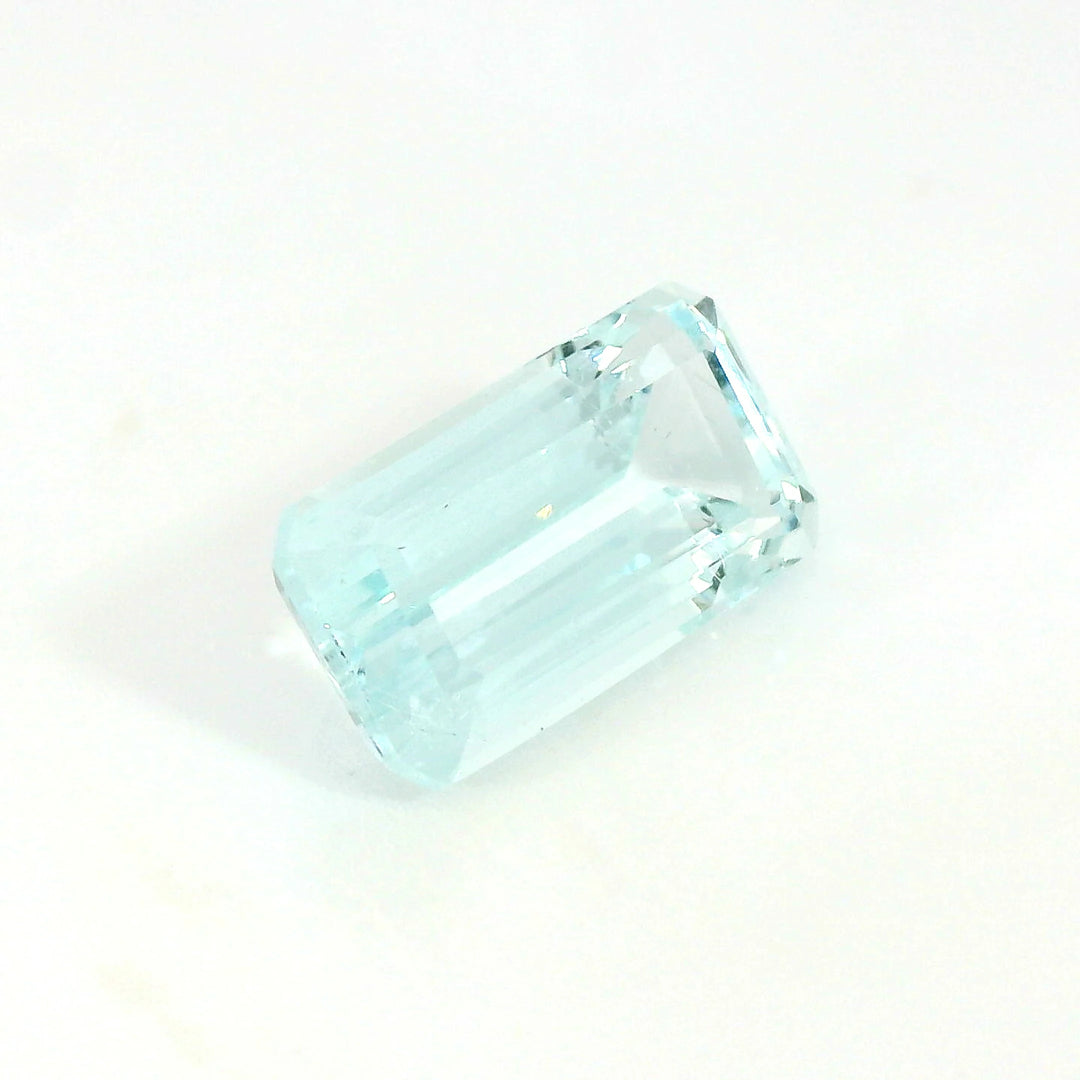 Stunning 6.57ct Emerald Cut Very Light Blue Aquamarine