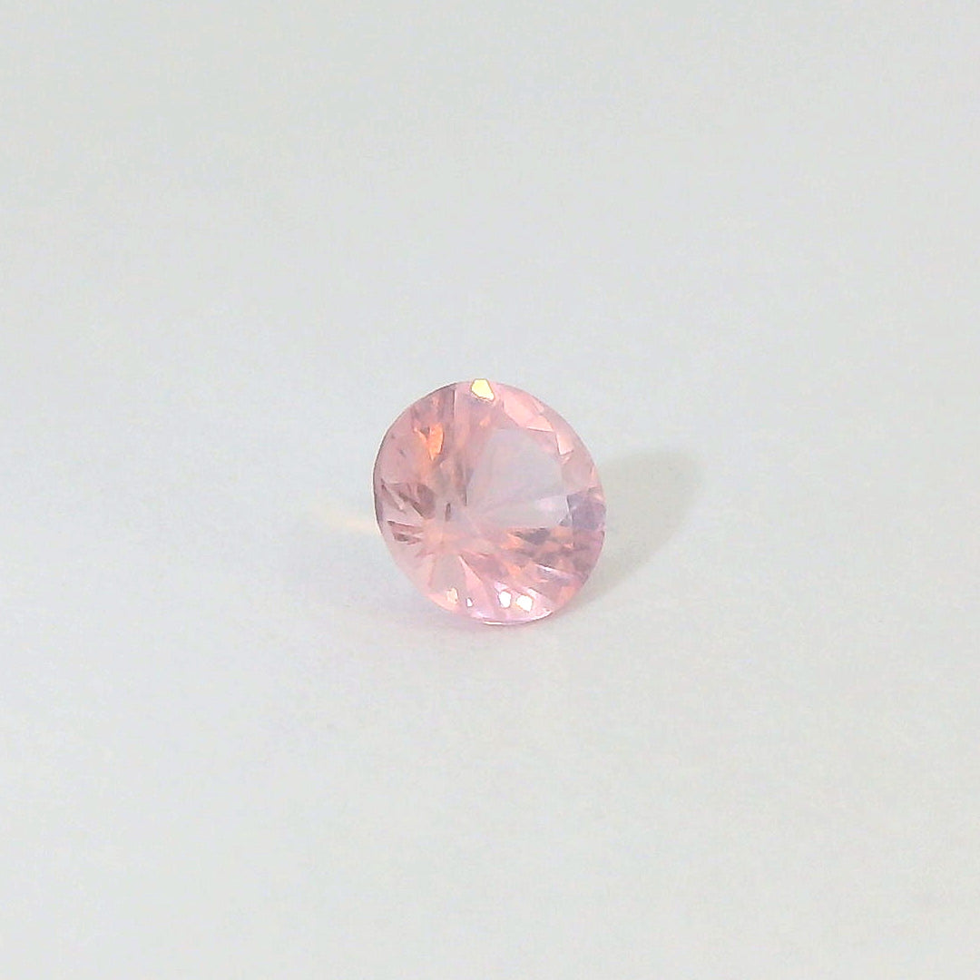 Elegant 0.189ct Round Cut Light Pink Spinel