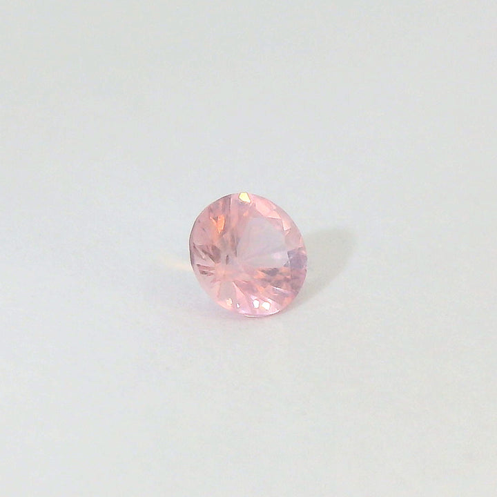 Elegant 0.189ct Round Cut Light Pink Spinel