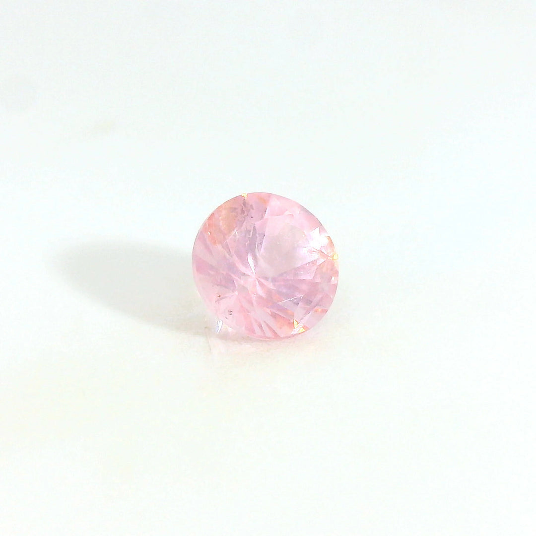 Elegant 0.398ct Round Cut Light Pink Spinel