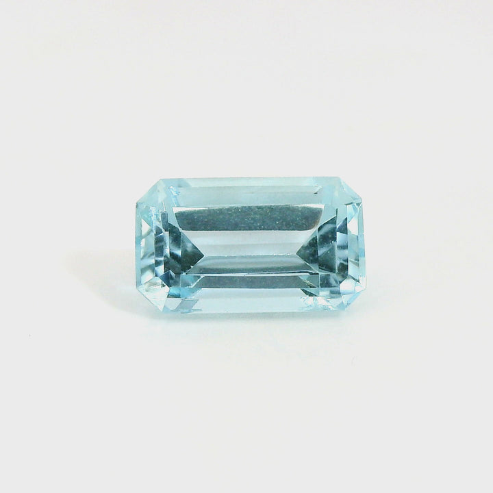 4.79ct Medium Blue Aquamarine