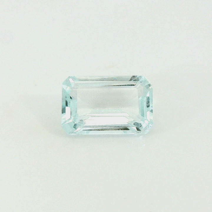 Stunning 4.39ct Emerald Cut Paled Turquoise Blue Aquamarine